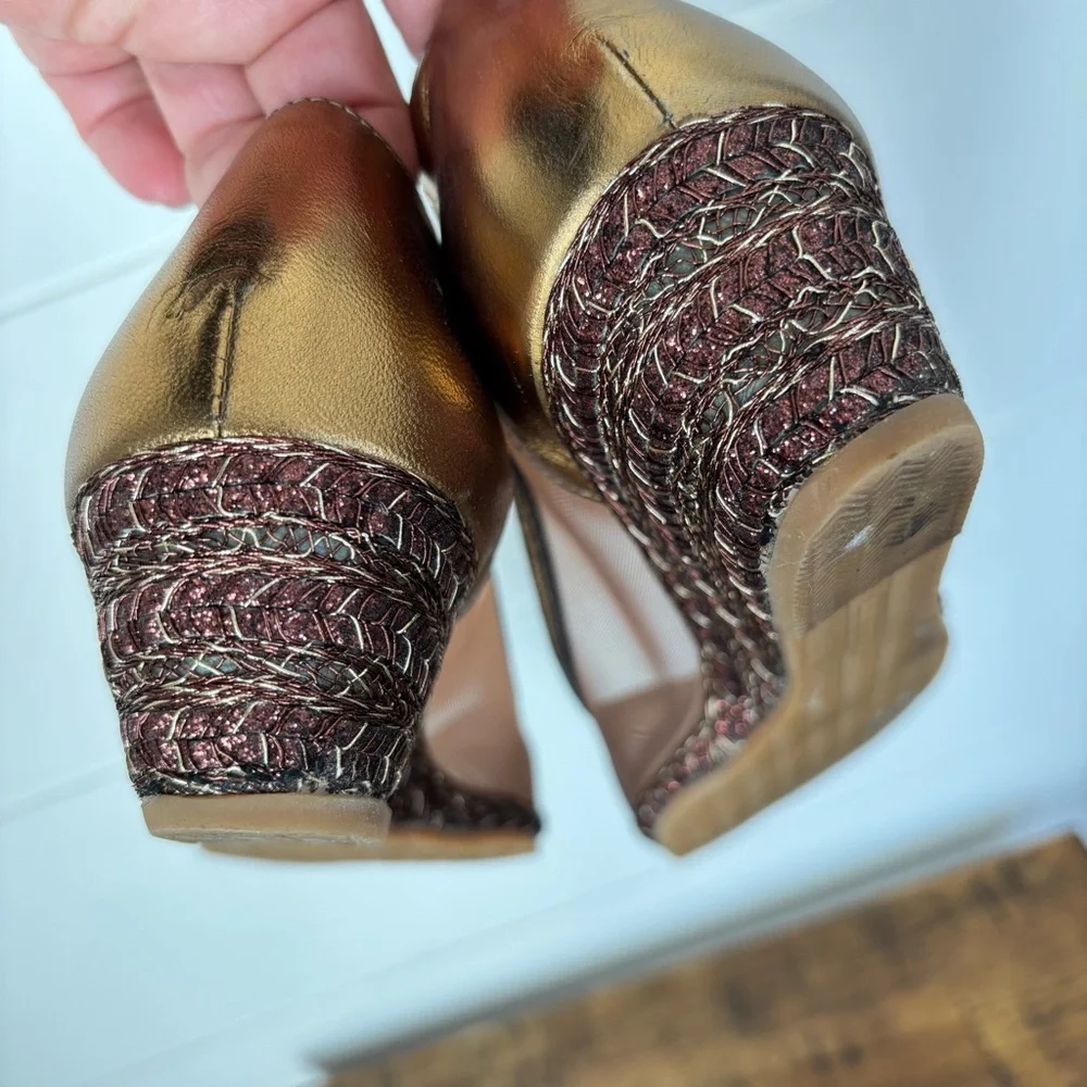 Prevata Gold and Brown Mesh Peep-Toe Wedge Size 6